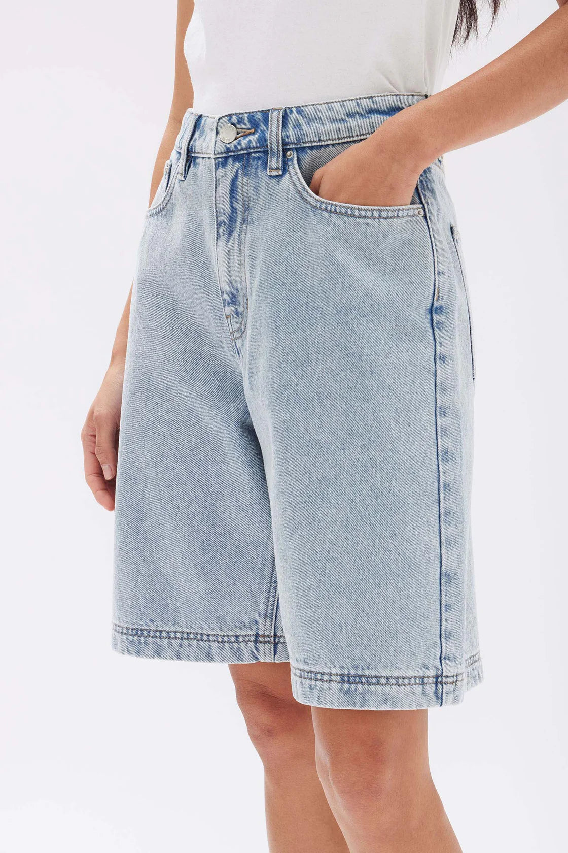 Assembly Label Relaxed Denim Short Light Stone